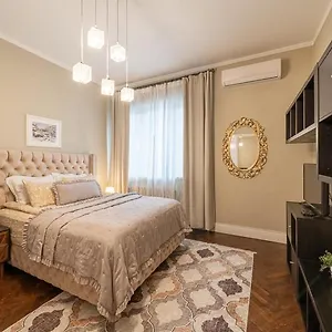 Apartament 3 Bdr - Top Center Artistic - 115 M2, Sofia